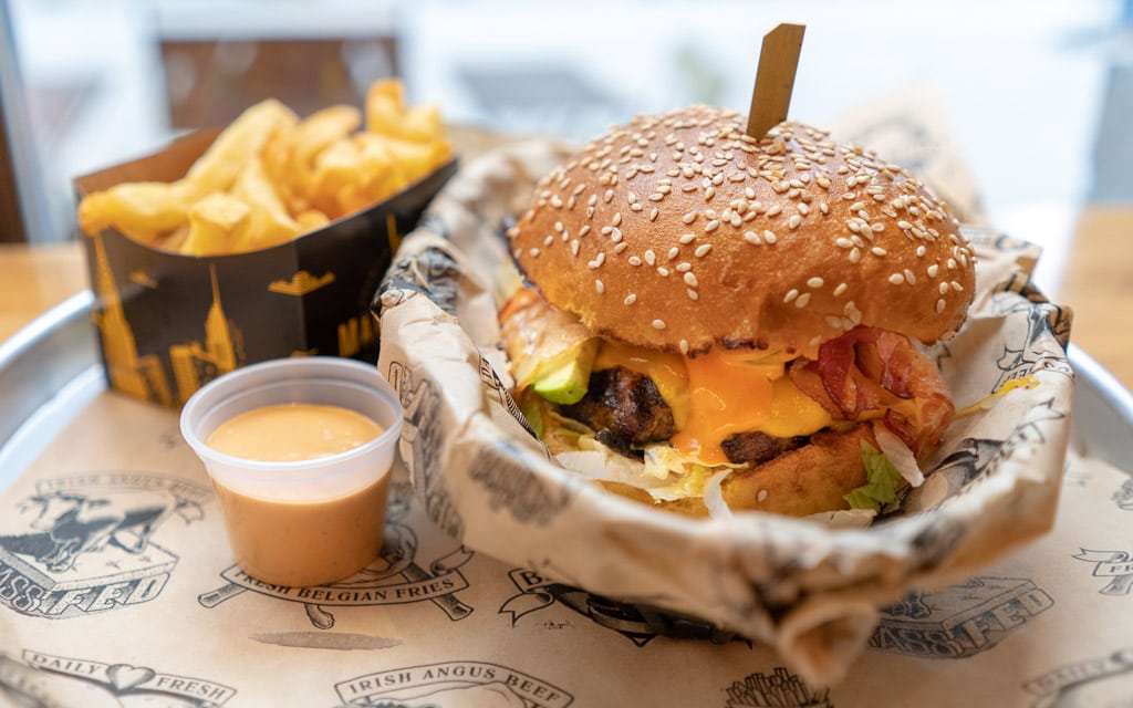 The Flatiron Spicy Burger with a side of Godfather Fries and Secret Sauce, Manhattn's Burgers, Brussels, Belgium