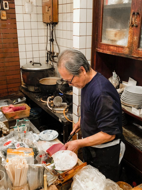 Preparing tuna