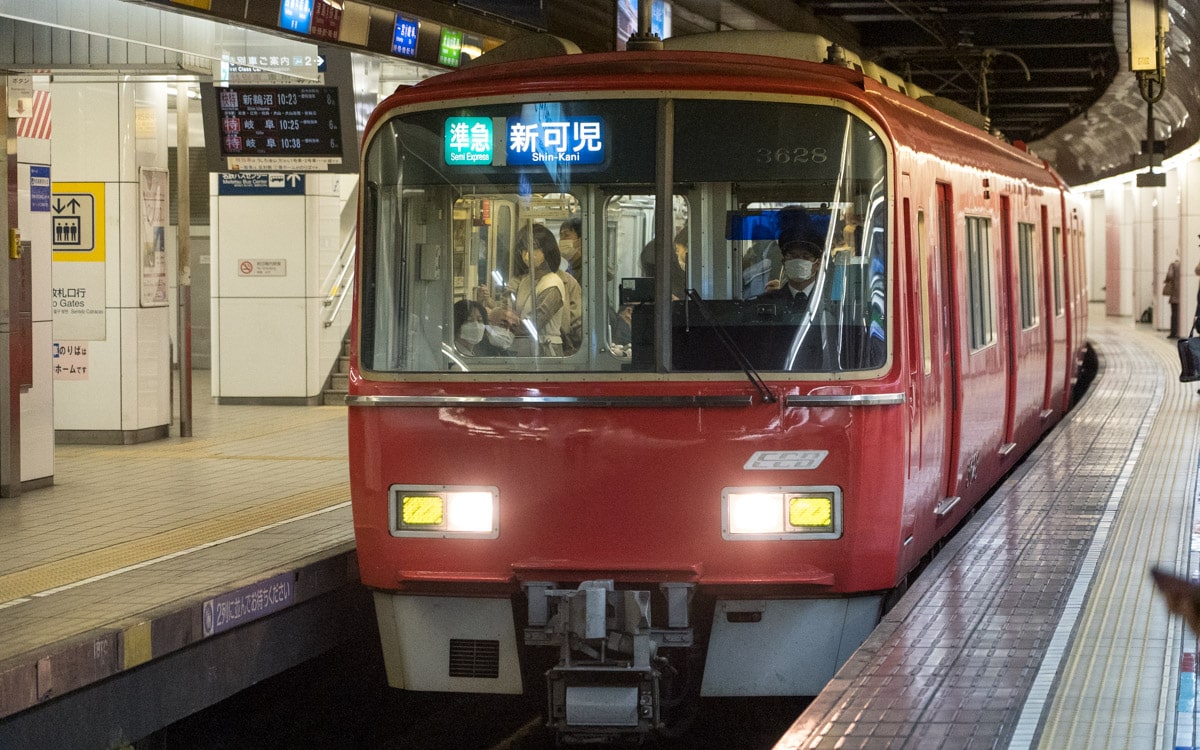 Semi-Express Train at Meitetsu Nagoya Station