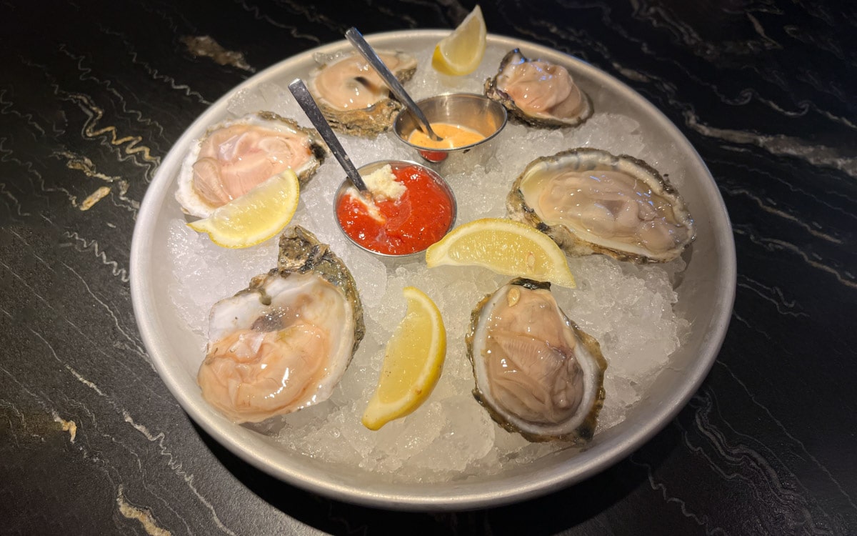 Half dozen Oysters on the Half Shell, Oyster Bar, Durango Resort, Las Vegas, Nevada