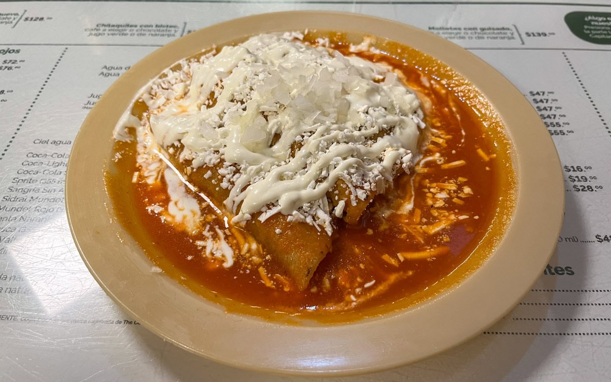 Enchiladas Rojas Con Pollo